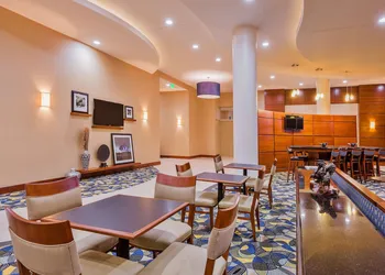 Hampton Inn & Suites Downtown Owensboro/Waterfront hotel thumbnail 4