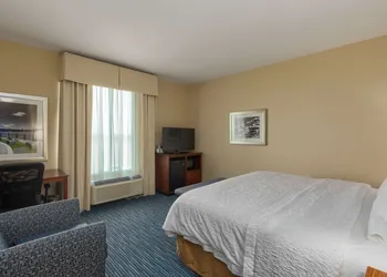 Hampton Inn & Suites Downtown Owensboro/Waterfront hotel thumbnail 6