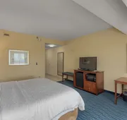 Hampton Inn & Suites Downtown Owensboro/Waterfront hotel detail image 7
