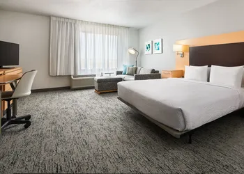 TownePlace Suites Garden City hotel thumbnail 5