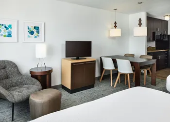TownePlace Suites Garden City hotel thumbnail 7