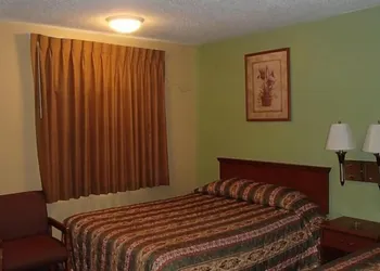 Royal Inn of New Orleans hotel thumbnail 2
