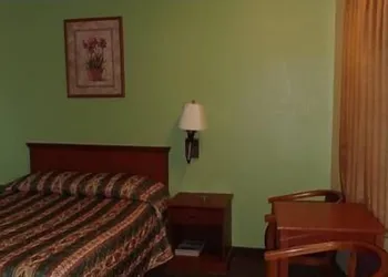 Royal Inn of New Orleans hotel thumbnail 3