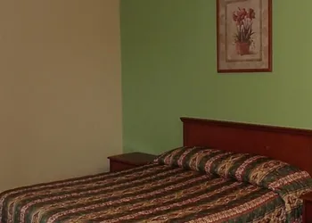 Royal Inn of New Orleans hotel thumbnail 4