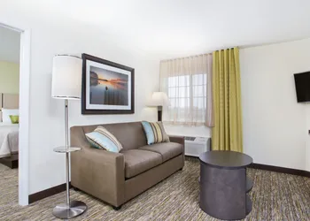 Candlewood Suites Fort Campbell - Oak Grove by IHG hotel thumbnail 2