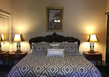 Chateau Orleans hotel thumbnail 4