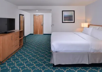 Holiday Inn Express & Suites West Ocean City by IHG hotel thumbnail 7