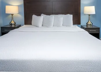 Commander Beach House Hotel hotel thumbnail 5