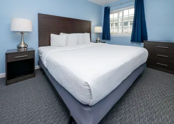 Commander Beach House Hotel hotel thumbnail 6