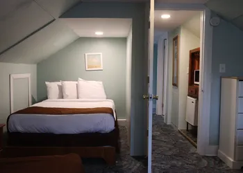 The Burgundy Inn hotel thumbnail 4