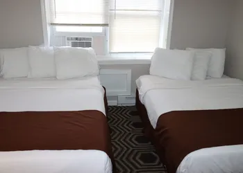 The Burgundy Inn hotel thumbnail 8