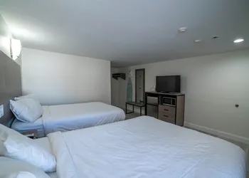 Viking Shores Motor Inn hotel thumbnail 6