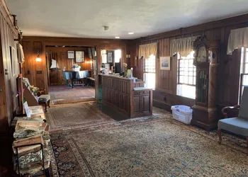 Lighthouse Inn hotel thumbnail 2