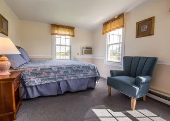 Lighthouse Inn hotel thumbnail 8