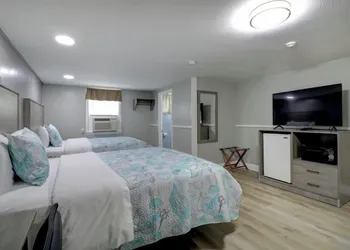 Windrift Motel hotel thumbnail 6