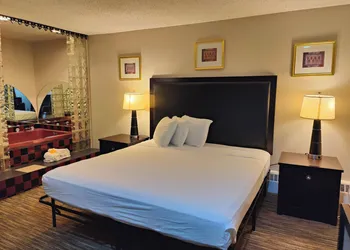 Capri Motel hotel thumbnail 3