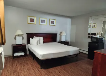 Capri Motel hotel thumbnail 4