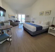 Pointes North Beachfront Hotel – 2 Person Spa Tub Studios hotel detail image 3