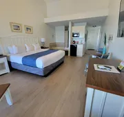 Pointes North Beachfront Hotel – 2 Person Spa Tub Studios hotel detail image 5