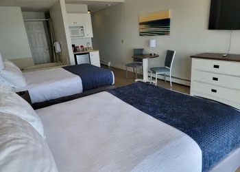 Pointes North Beachfront Hotel – 2 Person Spa Tub Studios hotel thumbnail 6