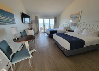 Pointes North Beachfront Hotel – 2 Person Spa Tub Studios hotel thumbnail 7
