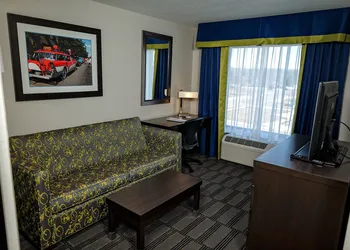 Holiday Inn Express & Suites Ann Arbor West by IHG hotel thumbnail 5