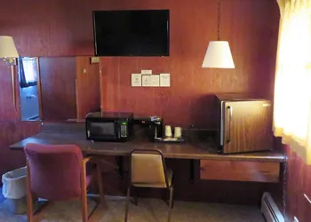 Indianhead Ironwood Motel hotel thumbnail 6