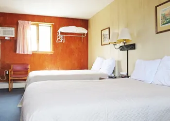 Indianhead Ironwood Motel hotel thumbnail 7