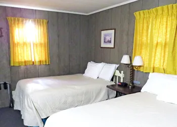 Indianhead Ironwood Motel hotel thumbnail 8