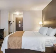 Quality Inn & Suites Newberry hotel detail image 3