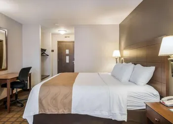 Quality Inn & Suites Newberry hotel thumbnail 3