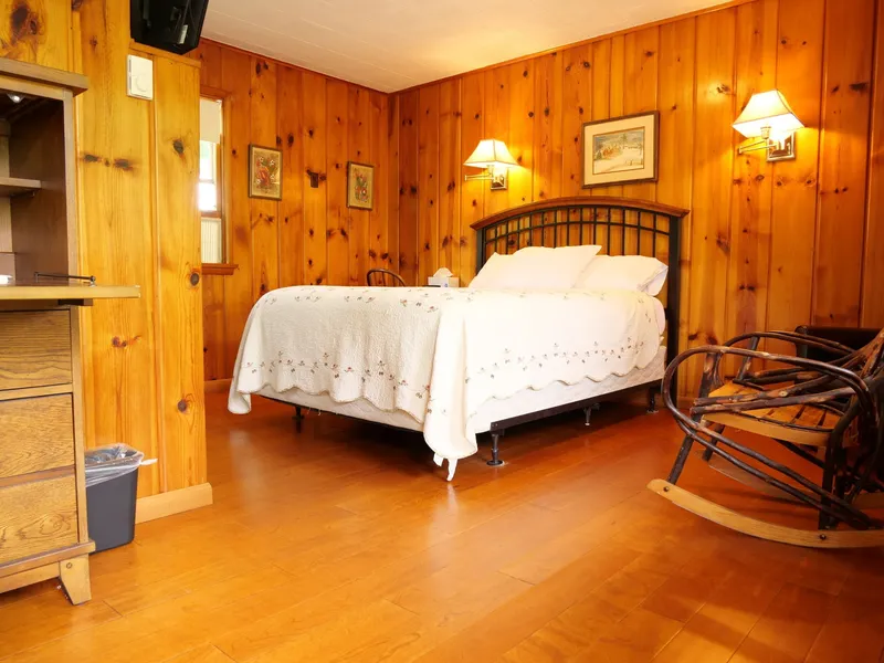 Ludington Blue Spruce Inn hotel detail image 6
