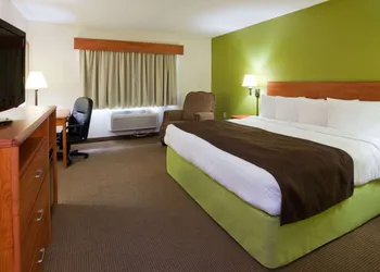 AmericInn by Wyndham Thief River Falls hotel thumbnail 5