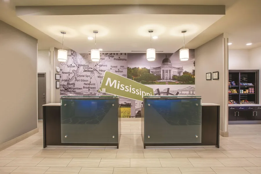 La Quinta Inn & Suites by Wyndham Hattiesburg - I-59 hotel detail image 2