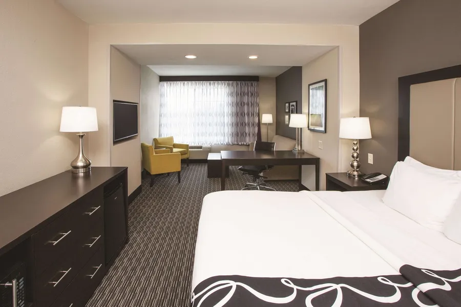 La Quinta Inn & Suites by Wyndham Hattiesburg - I-59 hotel detail image 6