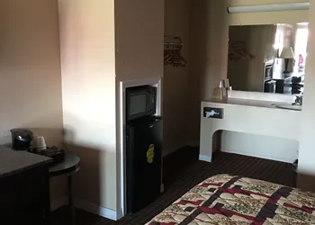 Western Motel hotel thumbnail 3