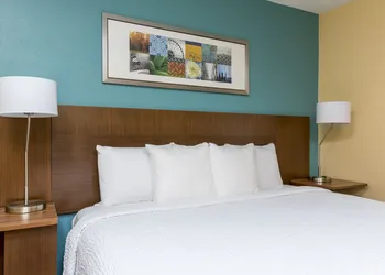 Fairfield Inn & Suites Kansas City Lee's Summit hotel thumbnail 5