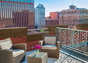 Residence Inn by Marriott Omaha Downtown/Old Market Area hotel thumbnail 4