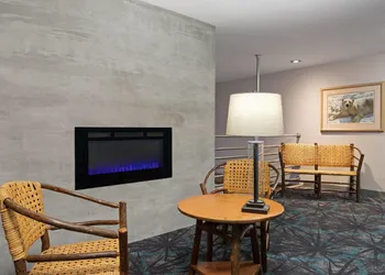 Days Inn and Suites by Wyndham Downtown Missoula-University hotel thumbnail 3