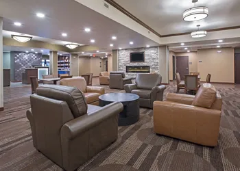 Best Western Plus Lincoln Inn & Suites hotel thumbnail 2