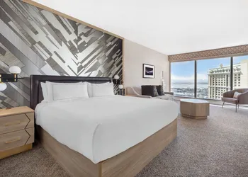 Hilton Grand Vacations Club Elara Center Strip Las Vegas hotel thumbnail 7