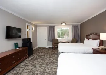 Golden Gables Inn Dazzler Select by Wyndham hotel thumbnail 5