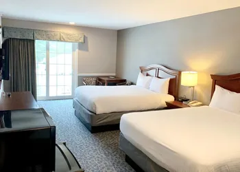Golden Gables Inn Dazzler Select by Wyndham hotel thumbnail 7