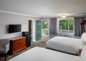Golden Gables Inn Dazzler Select by Wyndham hotel thumbnail 8