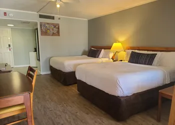 Tilton Lodge Inn and Suites hotel thumbnail 4