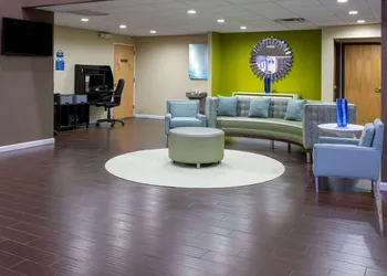 Days Inn & Suites by Wyndham Cherry Hill - Philadelphia hotel thumbnail 2