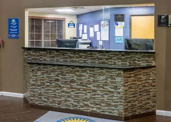 Days Inn & Suites by Wyndham Cherry Hill - Philadelphia hotel thumbnail 3