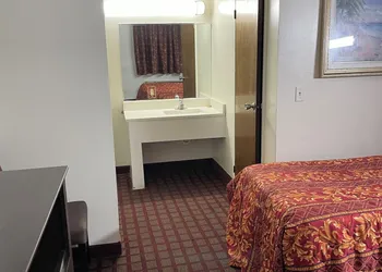 Budget Inn - Elizabeth, NJ hotel thumbnail 6