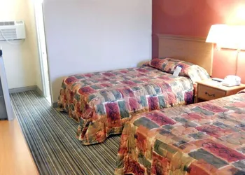 Scottish Inns and Suites - Bordentown hotel thumbnail 6