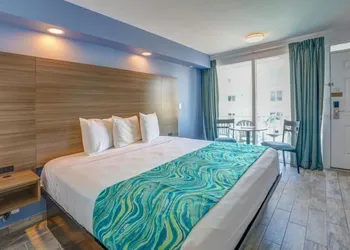 Le Voyageur Motel hotel thumbnail 3